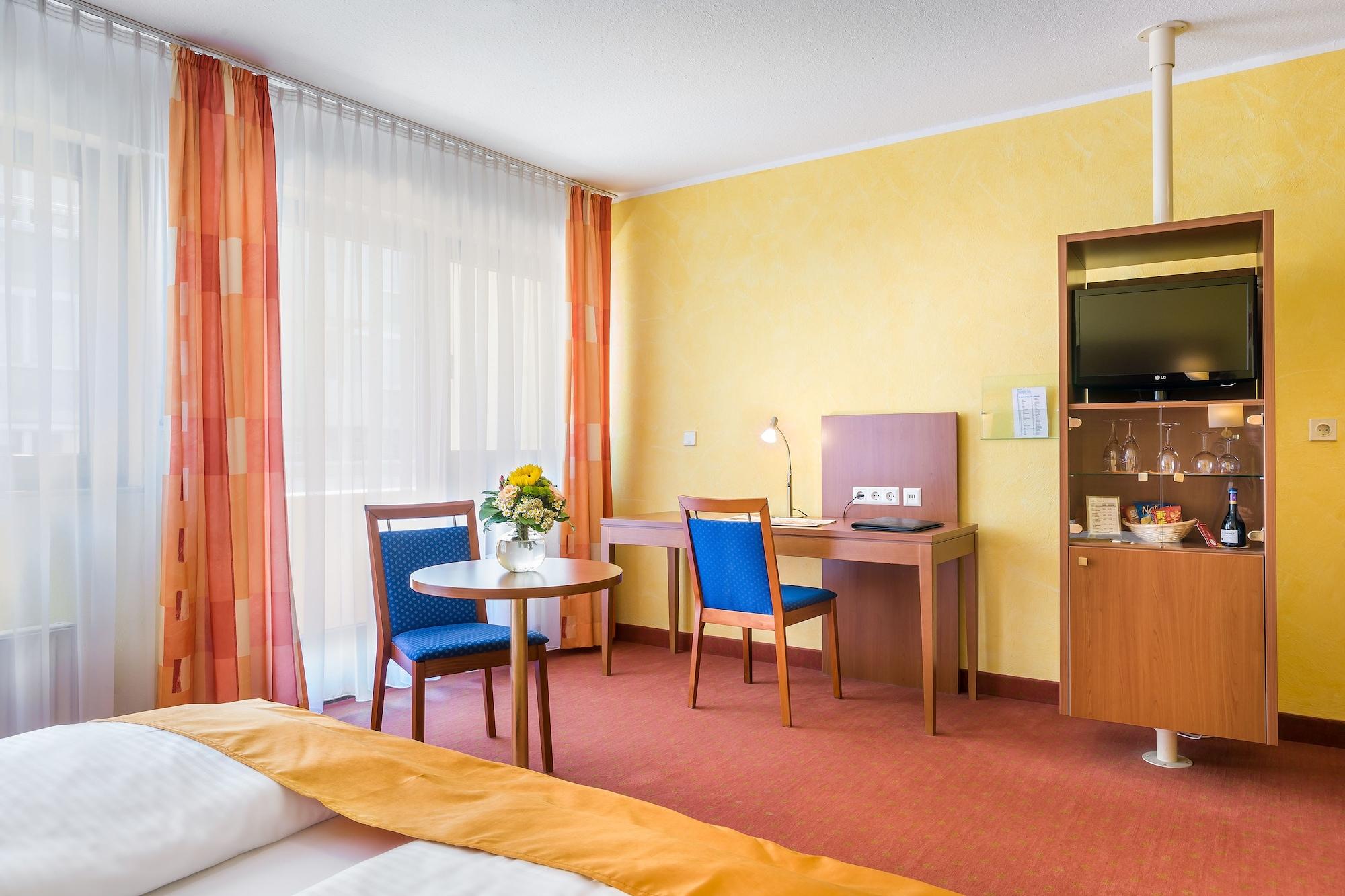 Hotel Rega שטוטגרט מראה חיצוני תמונה