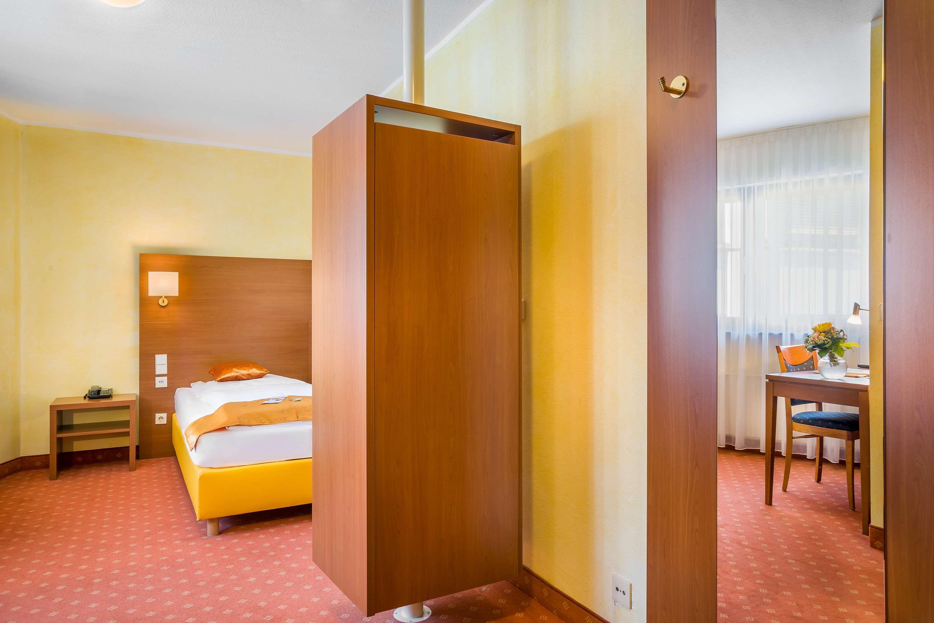 Hotel Rega שטוטגרט מראה חיצוני תמונה