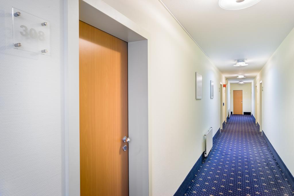 Hotel Rega שטוטגרט מראה חיצוני תמונה
