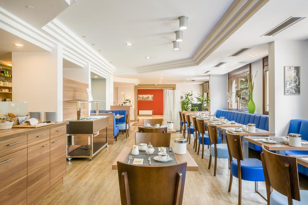 Hotel Rega שטוטגרט מראה חיצוני תמונה
