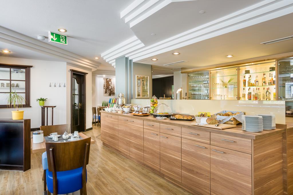 Hotel Rega שטוטגרט מראה חיצוני תמונה